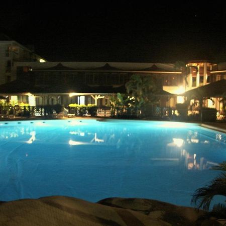 Le Petit Eden - Residence 3 Etoiles - Piscine Et Plage "Le Manganao" Saint-Francois  Kültér fotó