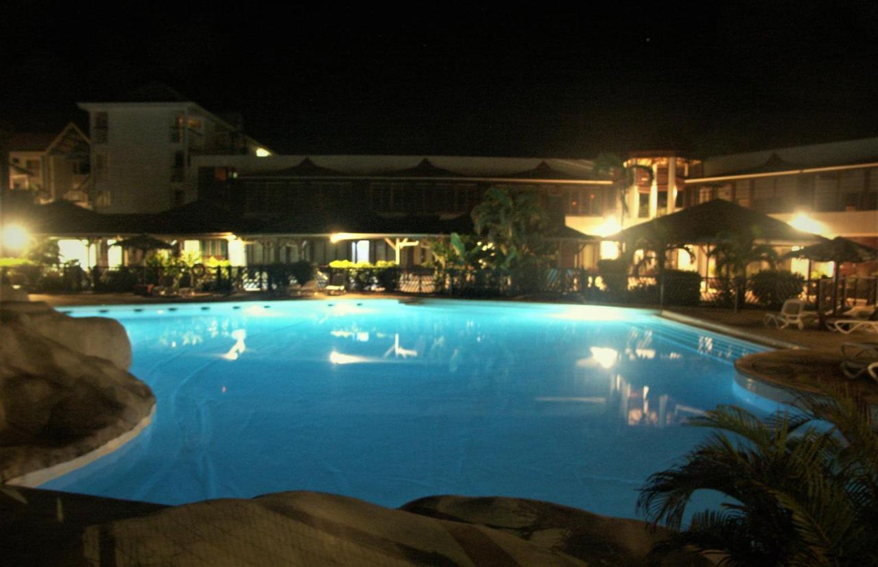 Le Petit Eden - Residence 3 Etoiles - Piscine Et Plage "Le Manganao" Saint-Francois  Kültér fotó